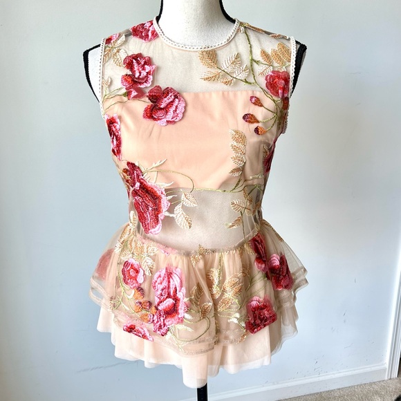VONE Embroidered Floral Sleeveless Sheer Lelan Peplum Blouse—SZ. 6 - Picture 4 of 16